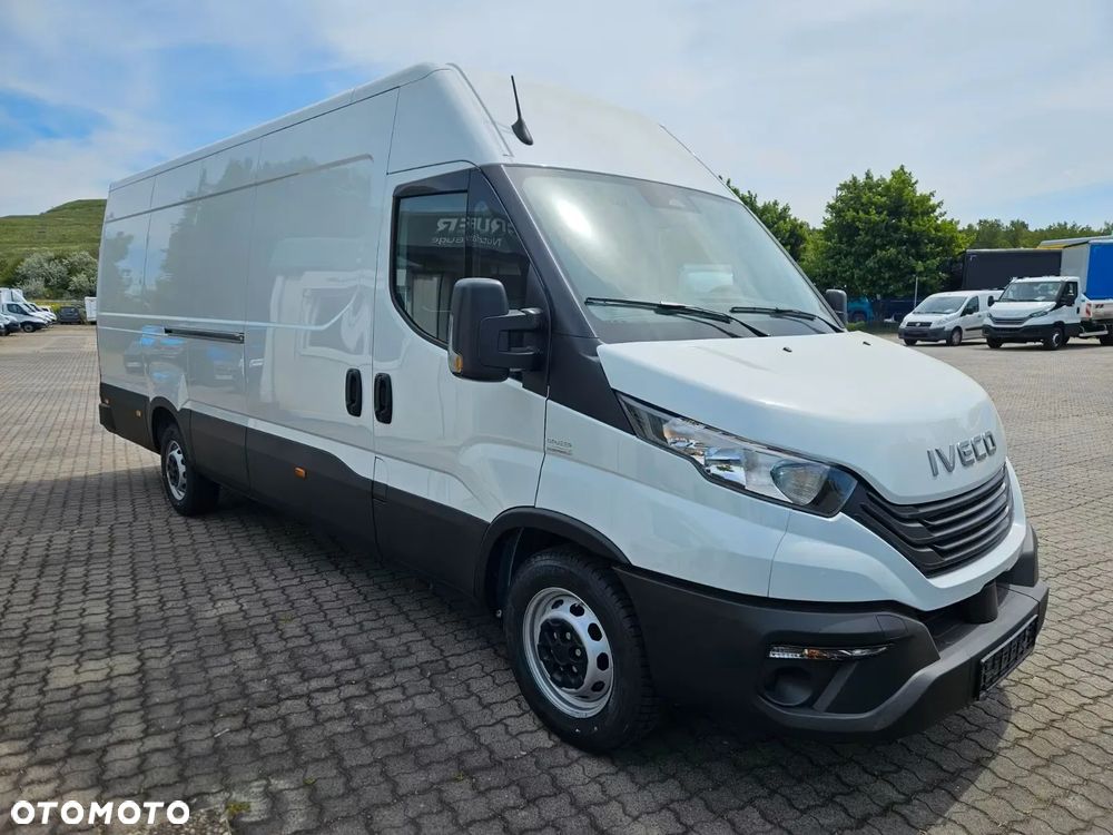 Iveco 35S18HV 16m3 180KM - 6