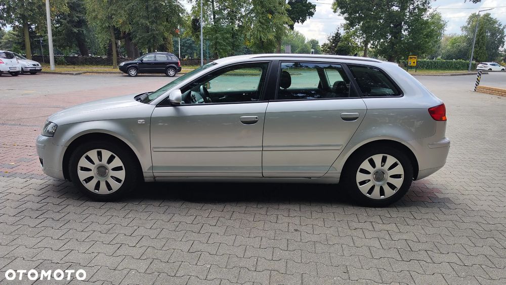 Audi A3 Sportback 1.6 Attraction - 4
