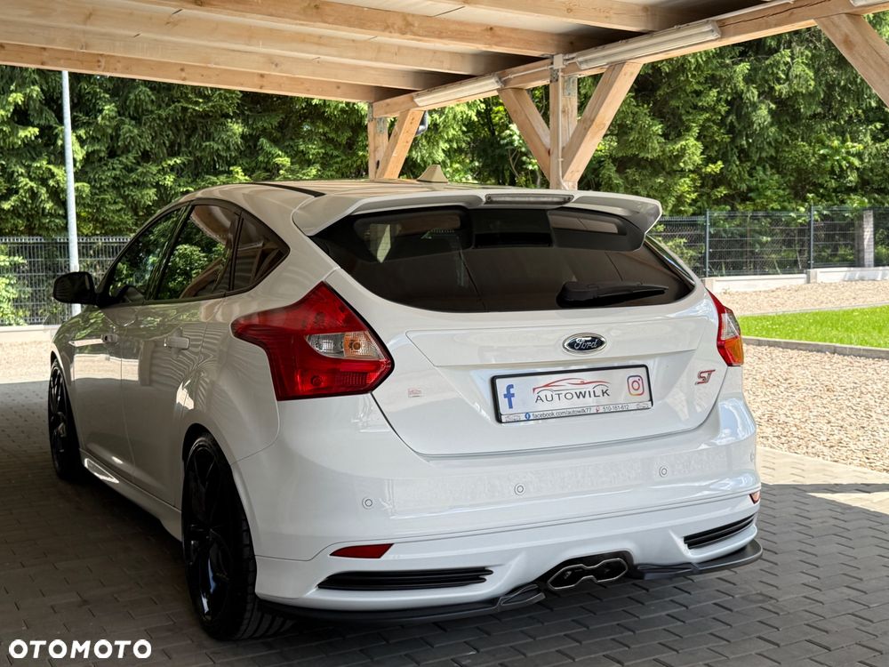 Ford Focus 2.0 EcoBoost ST mit Leder-Exclusiv-Paket - 14