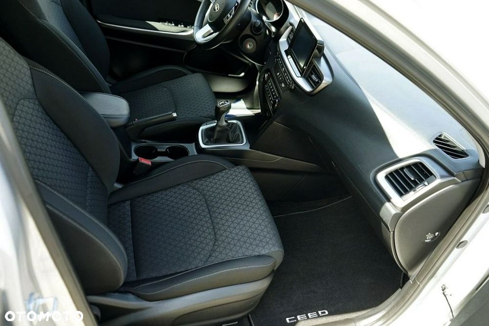 Kia Ceed - 18