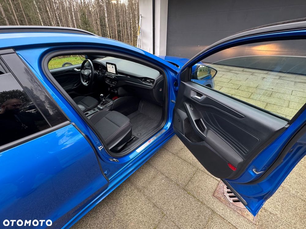 Ford Focus 1.5 EcoBoost ST-Line - 15