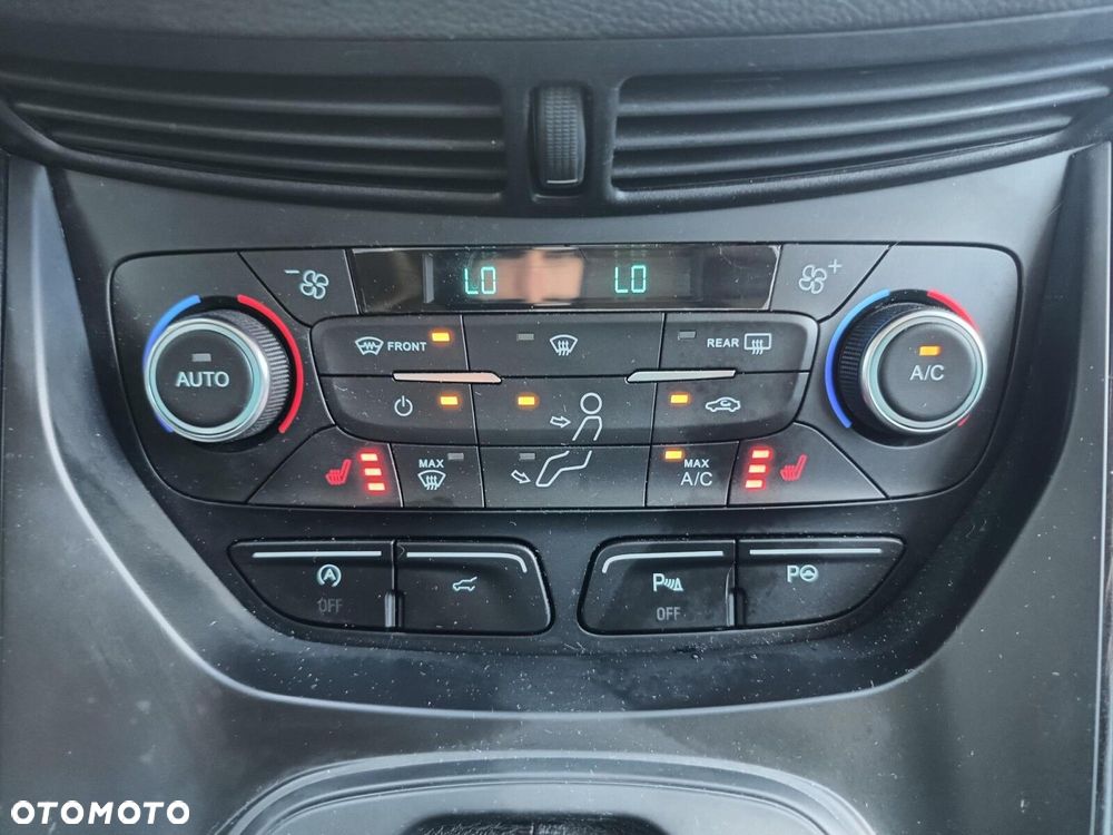 Ford Kuga 2.0 TDCi AWD Titanium - 24