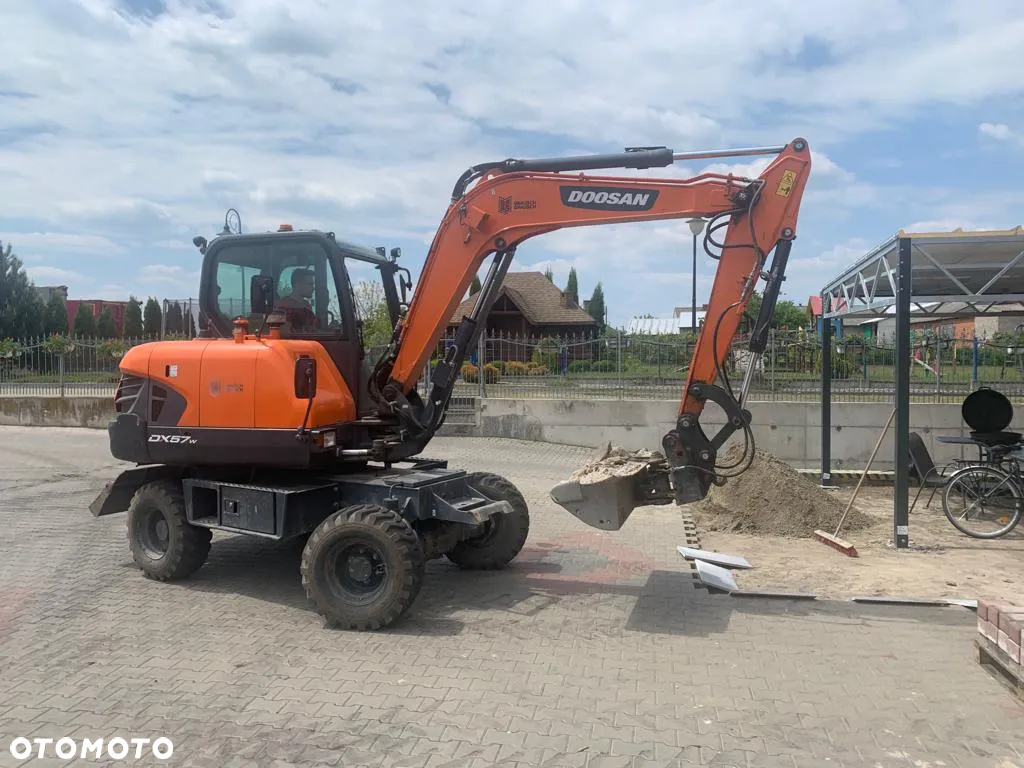 Doosan DX57 - 8