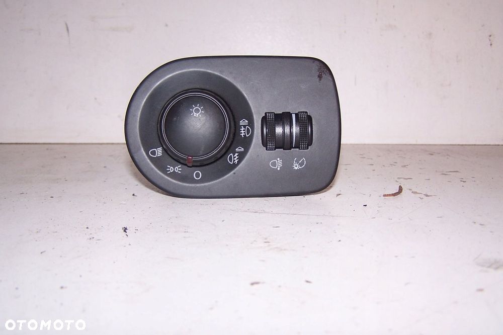 SEAT LEON II PRZEŁĄCZNIK ŚWIATEŁ 1P2941431B - 1