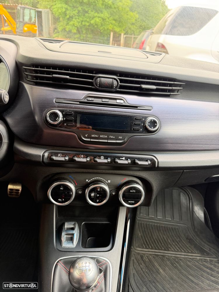 Alfa Romeo Giulietta 1.6 JTDM 16V Turismo - 10