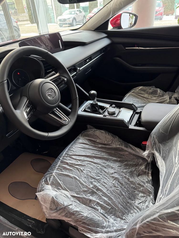 Mazda 3 e-SKYACTIV-X 186 M HYBRID CENTRE-LINE - 4