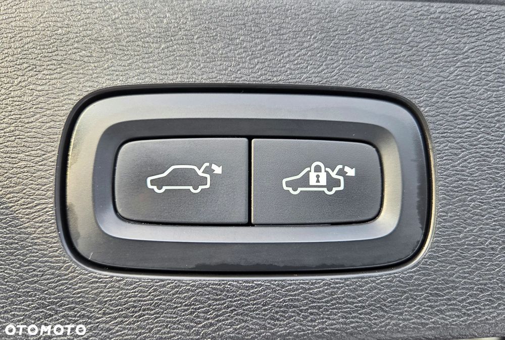 Volvo V60 D3 Geartronic Momentum Pro - 32