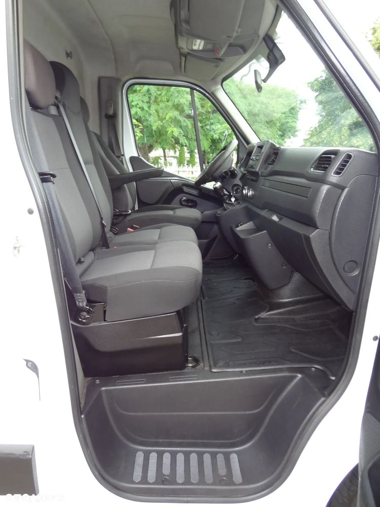 Renault Master Skrzynia 4,0m 2021r - 6