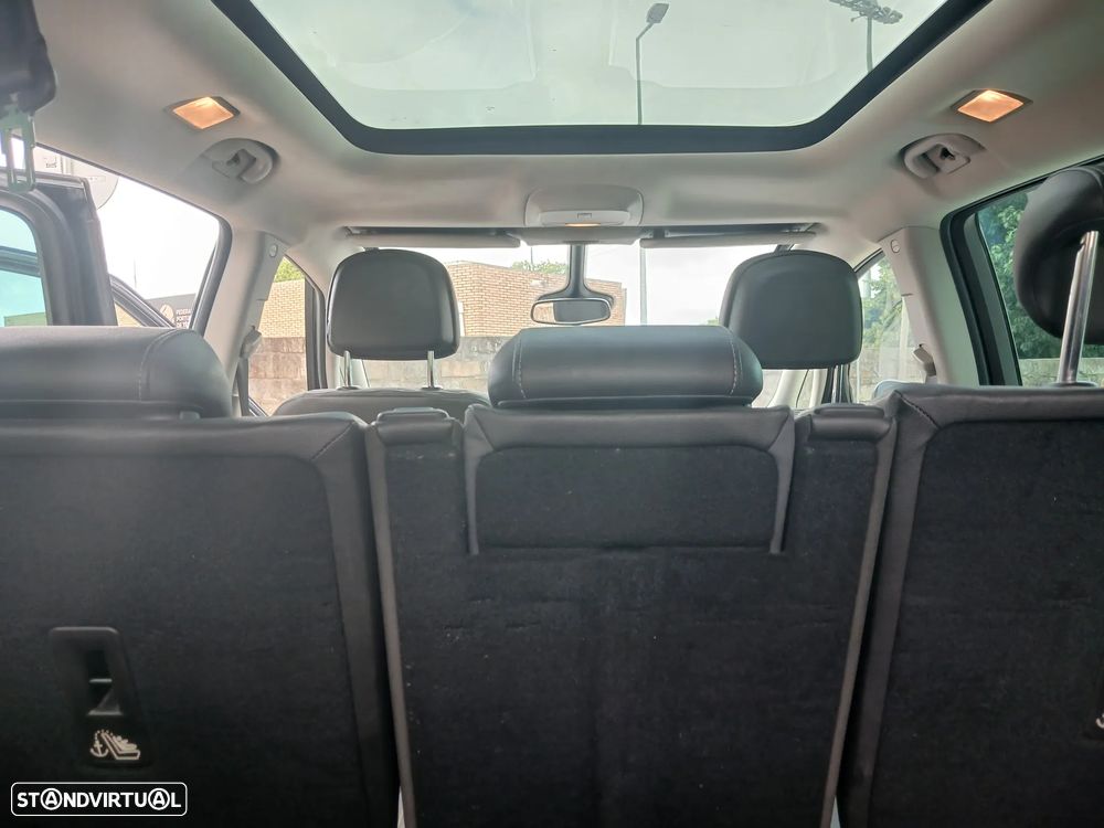 Opel Zafira 1.6 CDTi Executive — fotografia 20