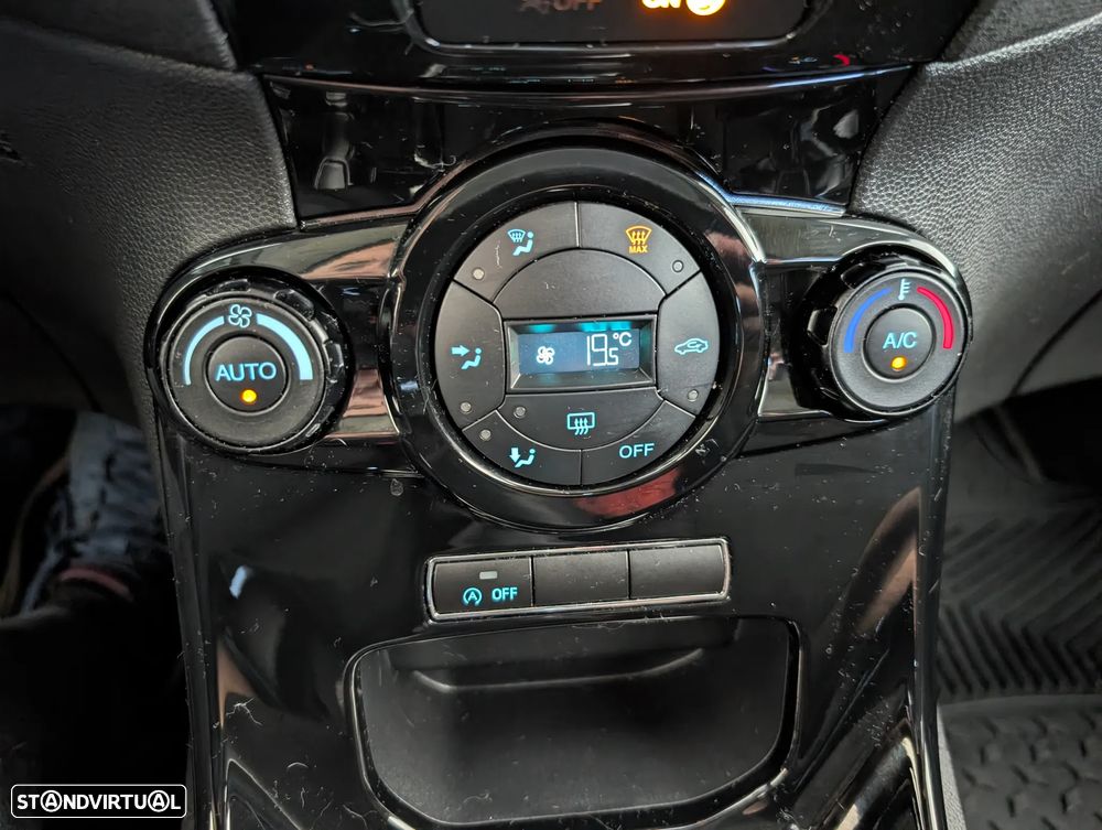 Ford Fiesta 1.0 EcoBoost Titanium - 8