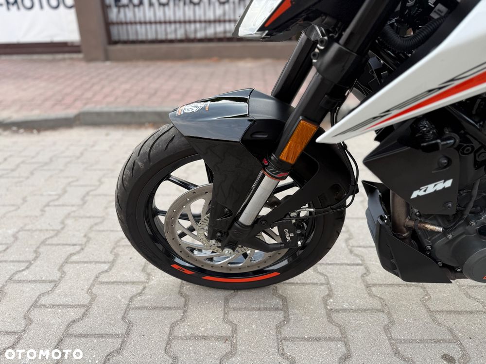 KTM Duke 390 - 21