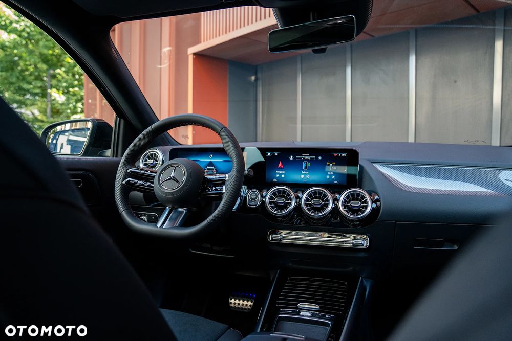 Mercedes-Benz GLA 200 mHEV AMG Line 7G-DCT - 17