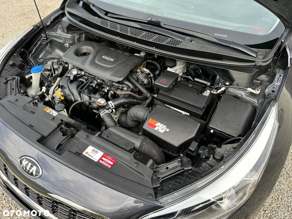Kia Ceed 1.6 GDI Platinum Edition - 29