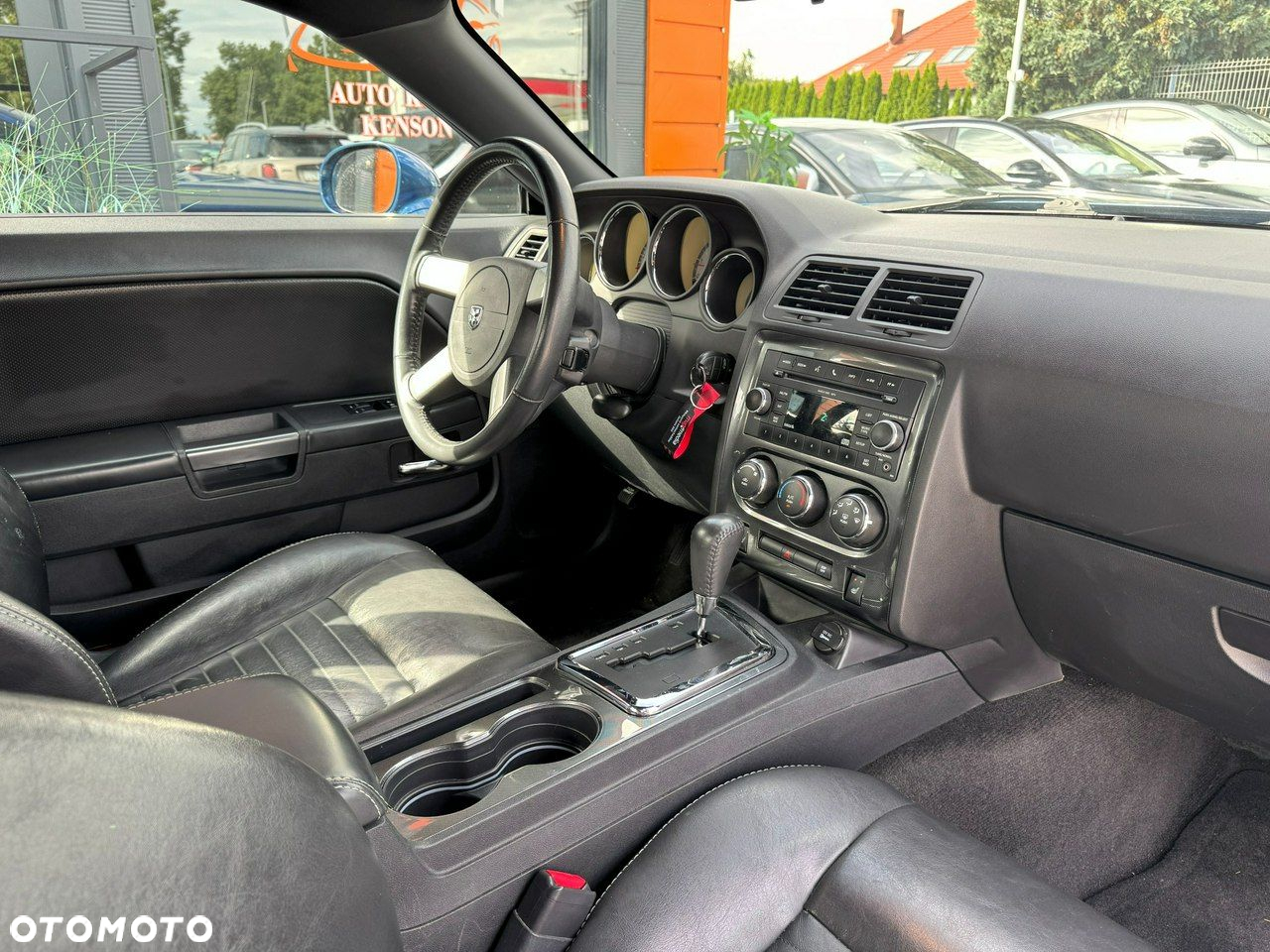 Dodge Challenger - 23