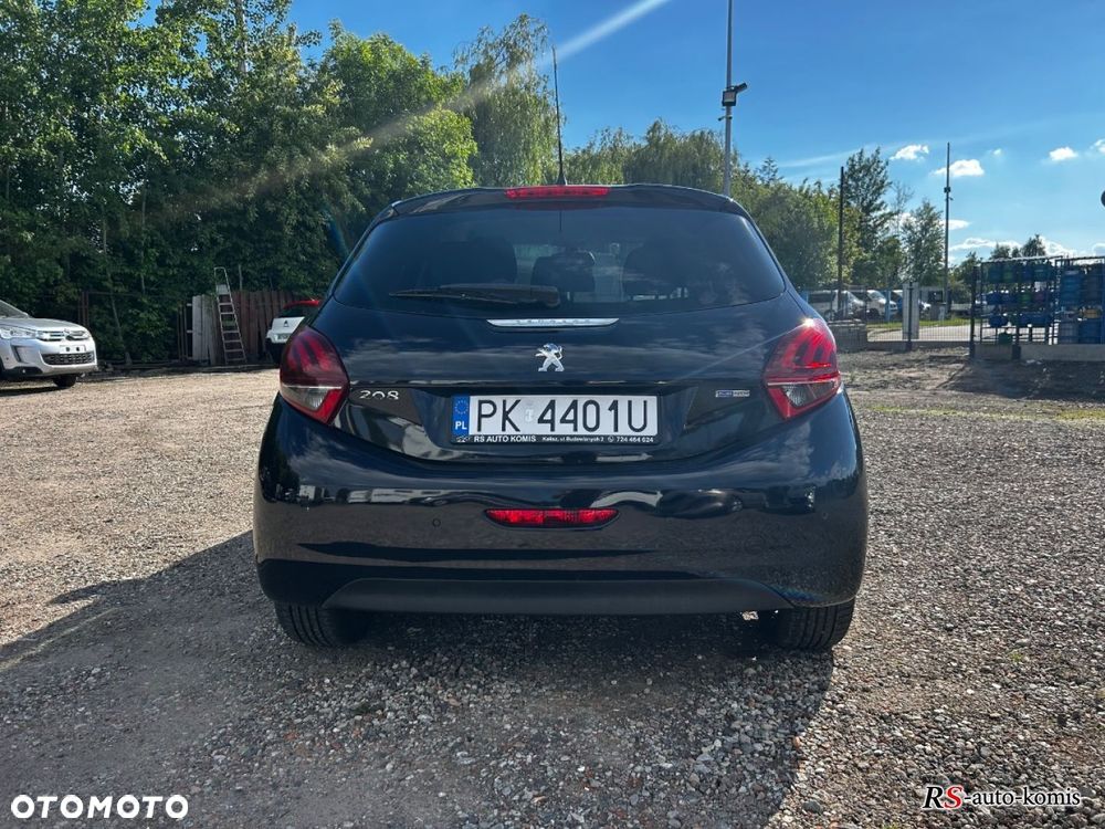 Peugeot 208 - 11
