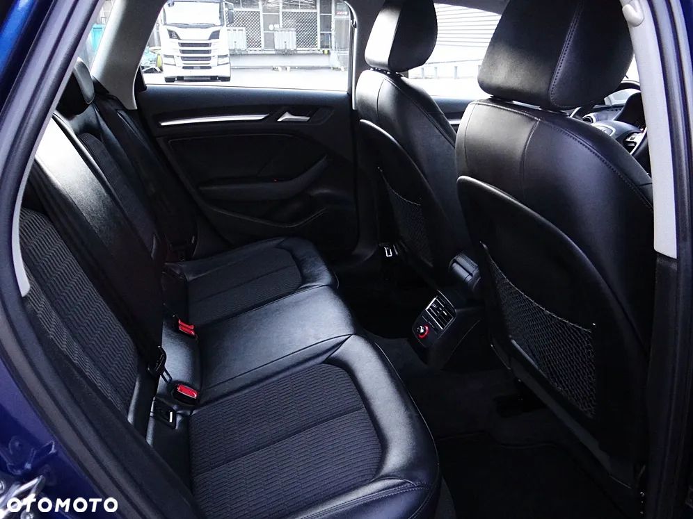 Audi A3 Sportback 2.0 TDI quattro Attraction - 38