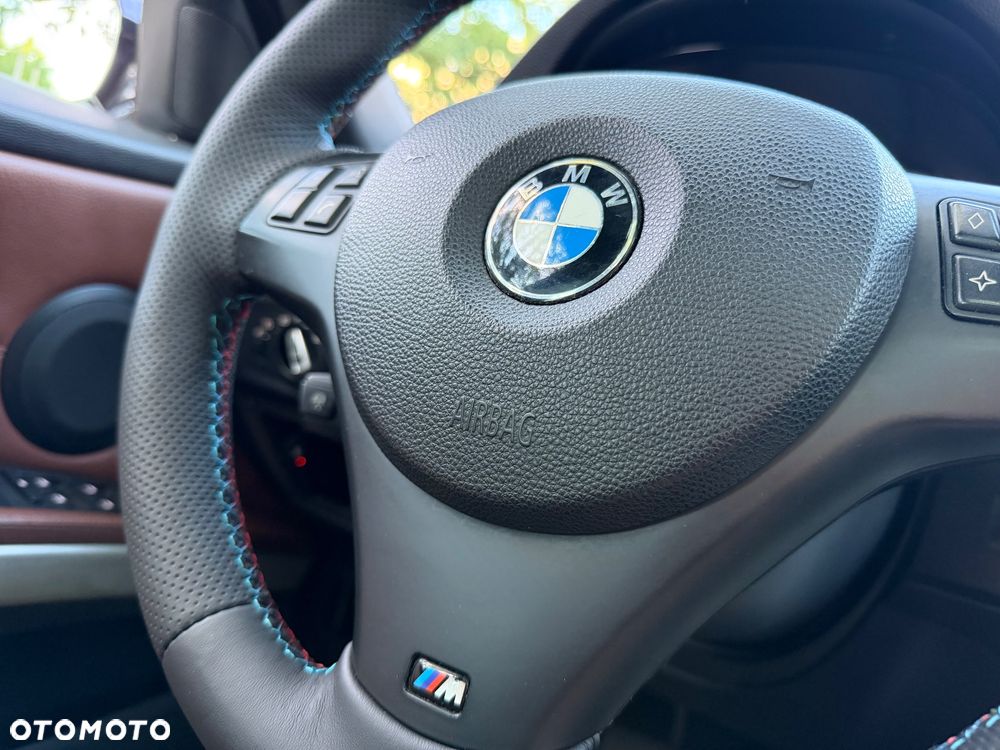 BMW Seria 3 330i - 16