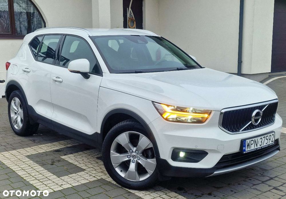 Volvo XC 40 T3 Momentum - 12
