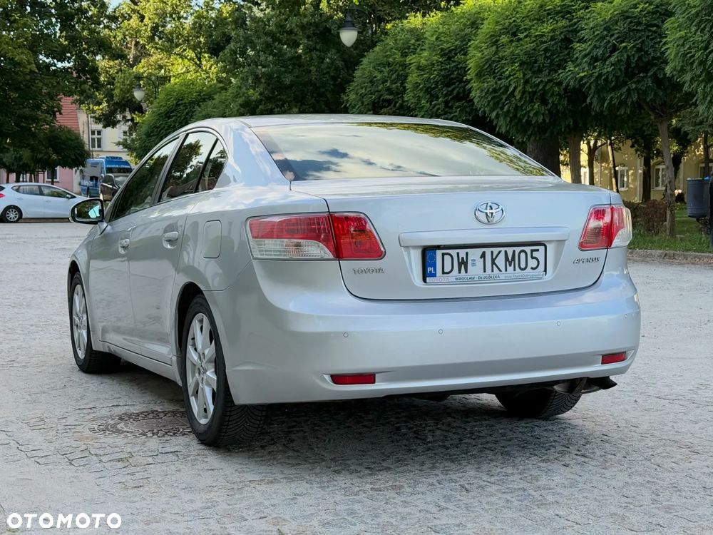 Toyota Avensis 1.8 Sol plus NAVI MS - 6