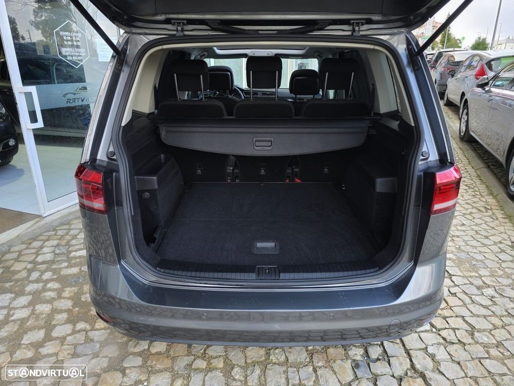 VW Touran 1.6 TDI Blue.Hig.DSG 5L - 29