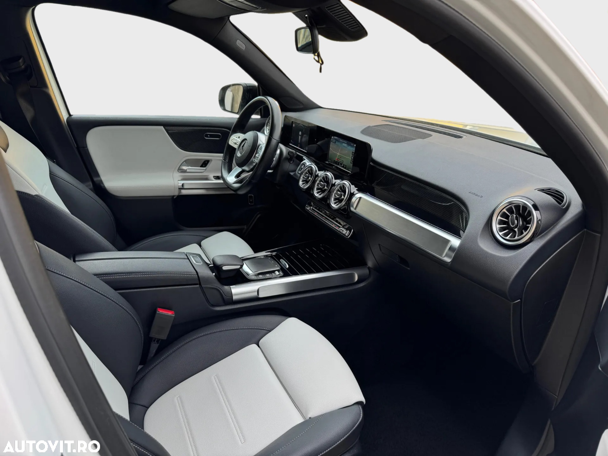 Mercedes-Benz GLB 200 d 8G-DCT AMG Line - 7