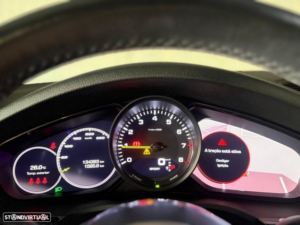 Porsche Cayenne Coupé E-Hybrid - 33