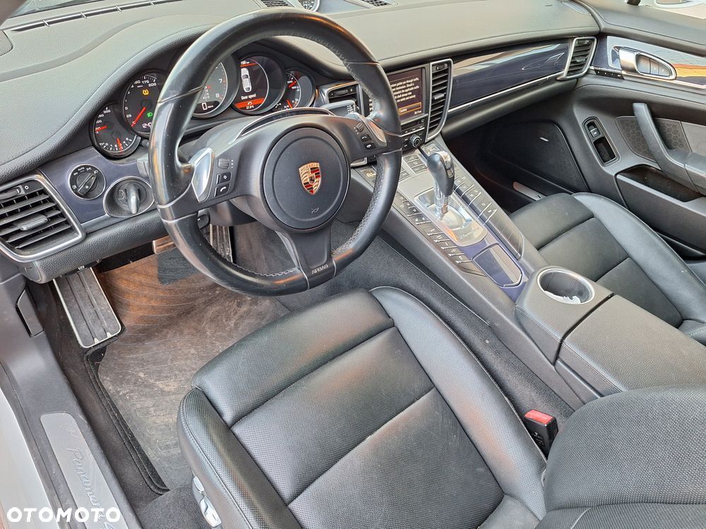 Porsche Panamera 4S - 5