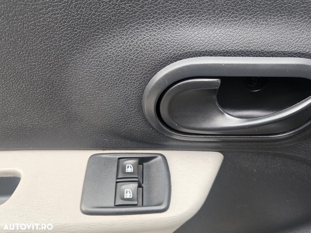 Dacia Dokker dCi 90 Stepway - 11