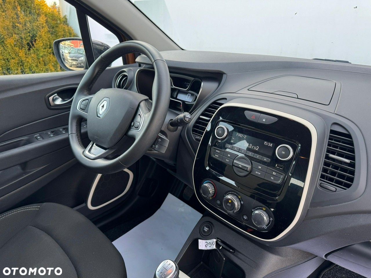 Renault Captur - 26