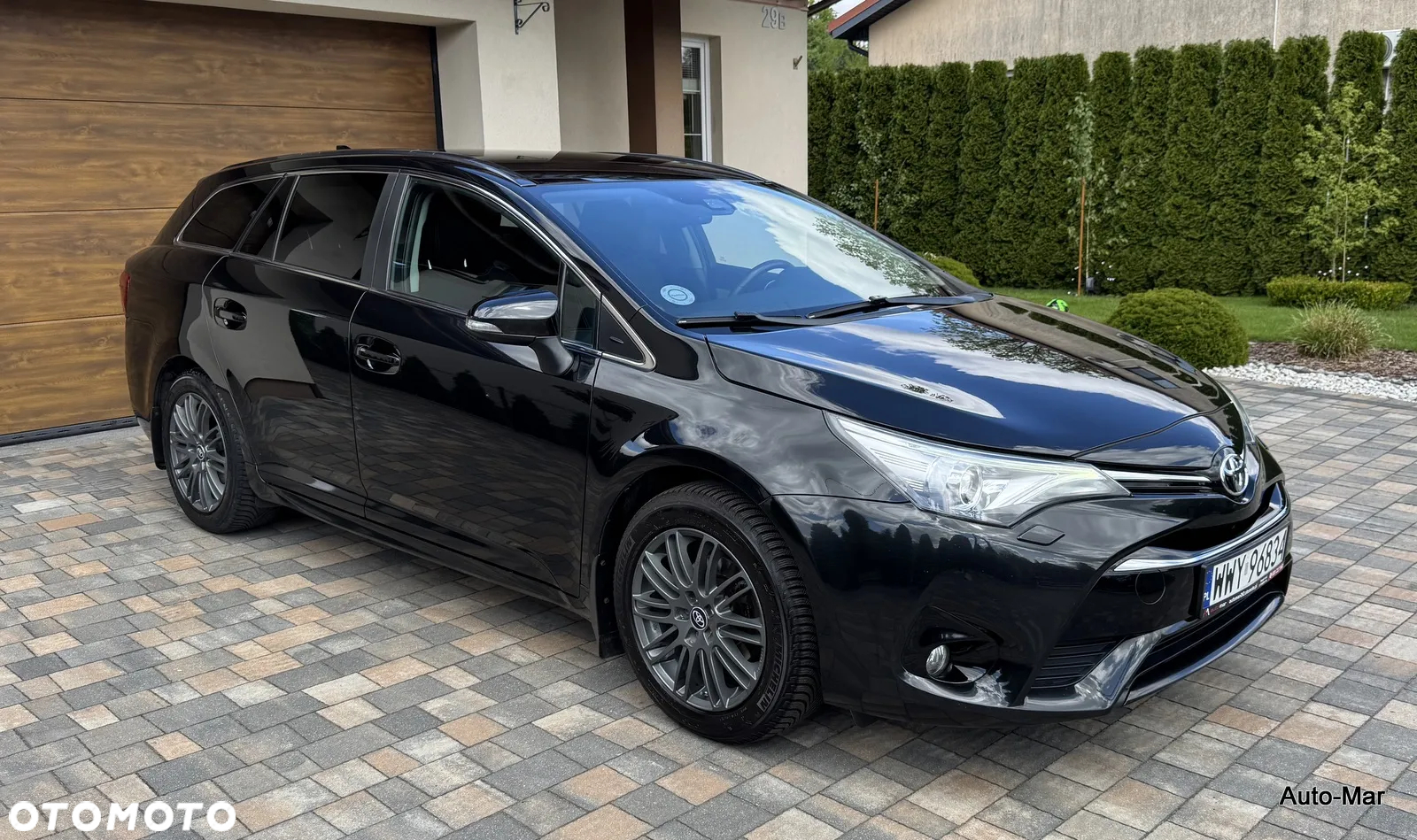 Toyota Avensis Touring Sports 1.8 Business Edition - 6
