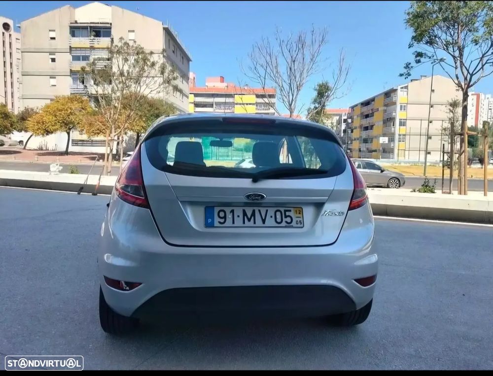 Ford Fiesta - 2