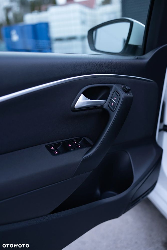 Volkswagen Polo - 30