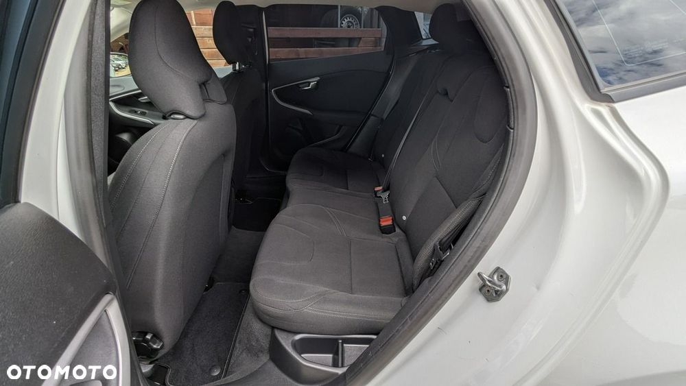 Volvo V40 - 19
