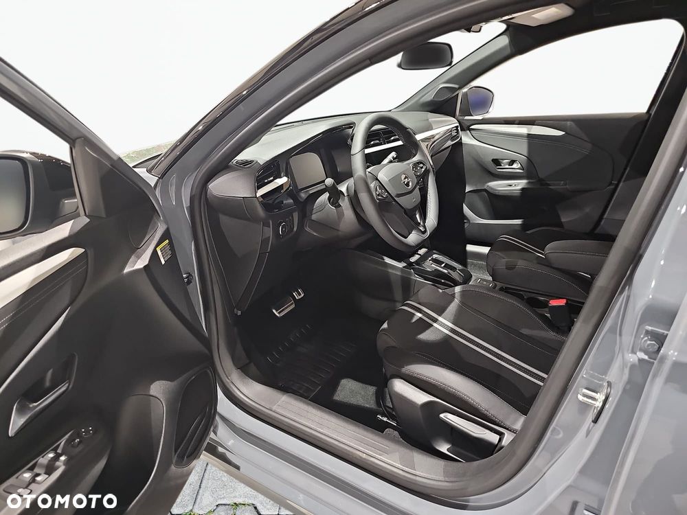 Opel Corsa 1.2 T GS S&S - 11