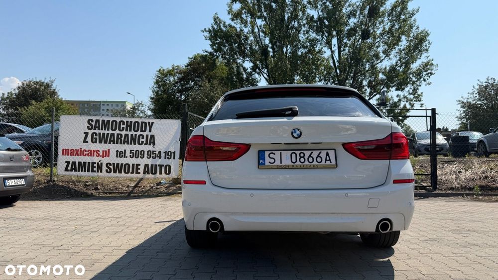 BMW Seria 5 520d Luxury Line - 11