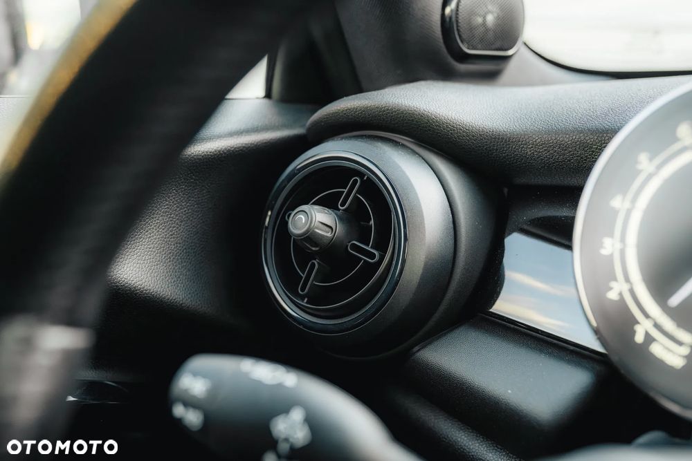 MINI ONE Standard - 26