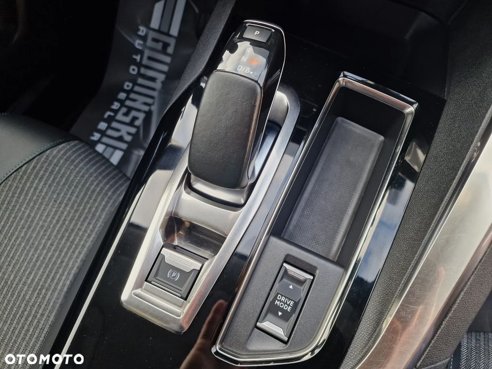 Peugeot 3008 225 e-EAT8 Allure Pack - 29