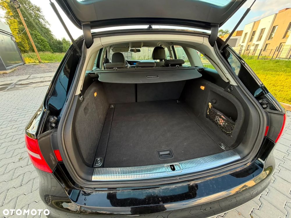 Audi A4 Limousine - 33