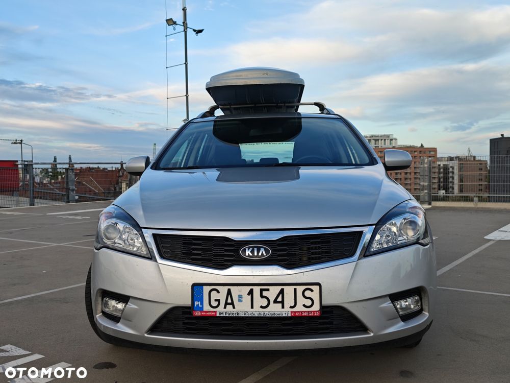 Kia Ceed - 4