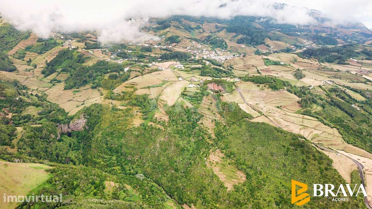 Terreno na zona Cai Água 35000m² – Refúgio Natural Único na Ilha de - Grande imagem: 5/7