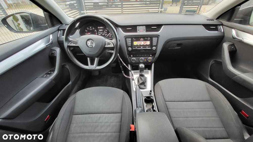 Skoda Octavia 1.4 TSI Style DSG - 9