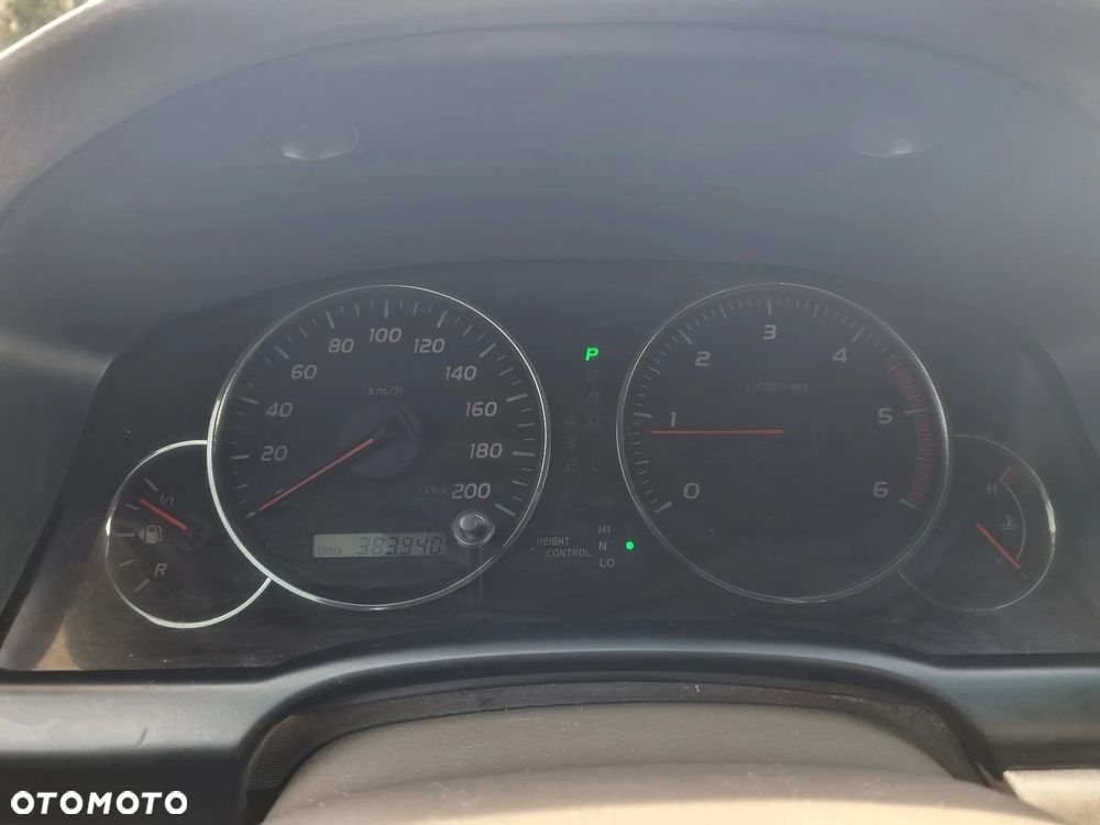 Toyota Land Cruiser - 18