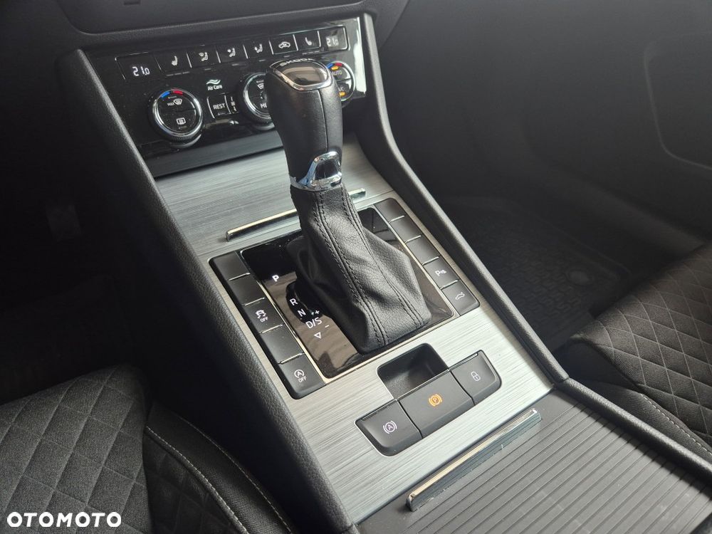 Skoda Superb 2.0 TDI SCR Ambition DSG - 14