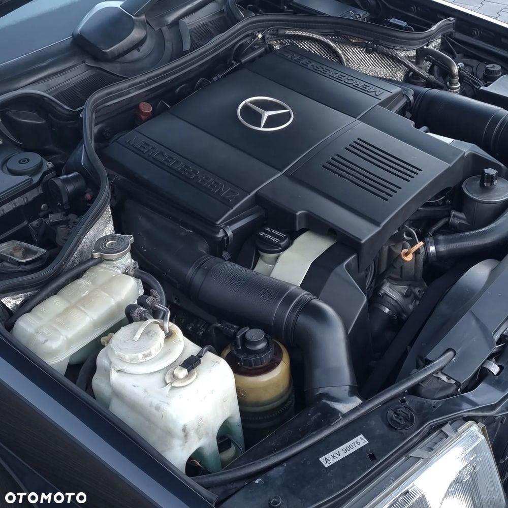 Mercedes-Benz W124 (1984-1993) - 32