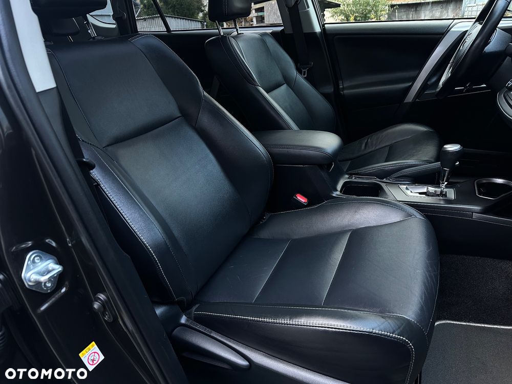 Toyota RAV4 Hybrid Prestige 4x4 - 39