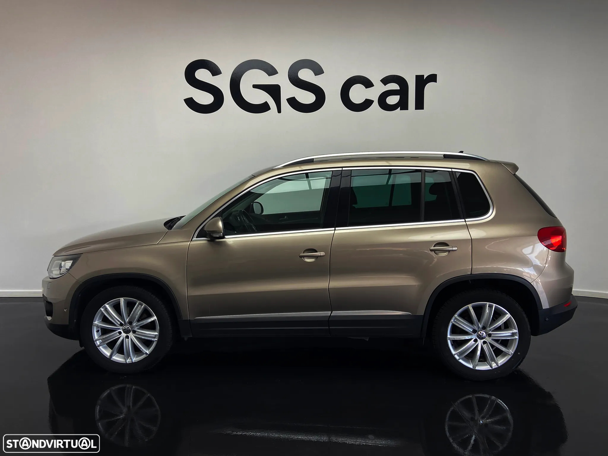 VW Tiguan 2.0 TDi Sport BlueMotion - 2