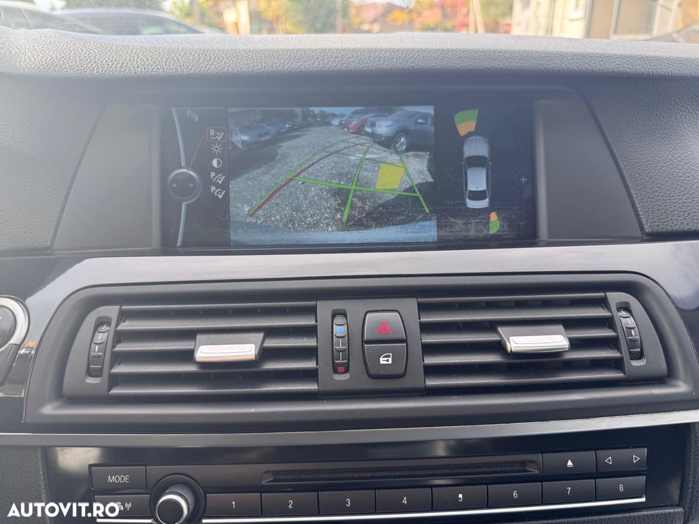 BMW Seria 5 520d - 25
