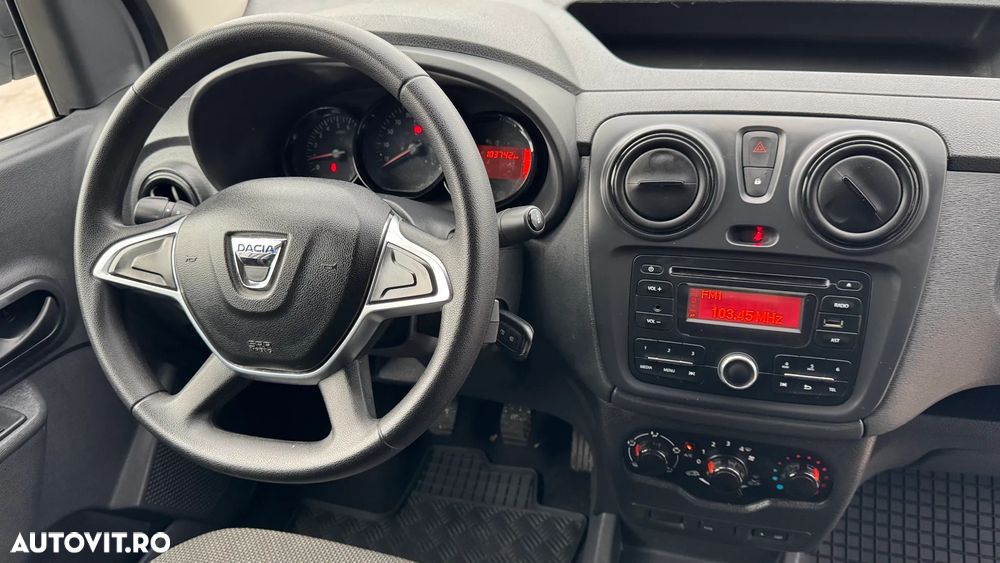 Dacia Dokker SCe 100 Essential - 8