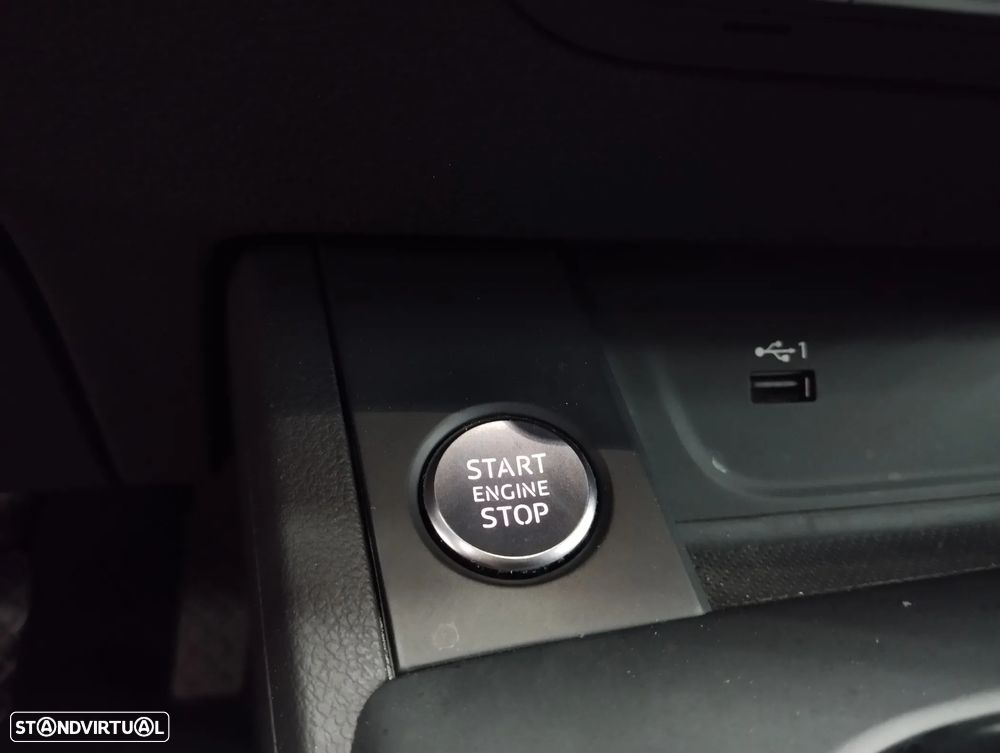 Audi A4 Avant 30 TDI S tronic - 33