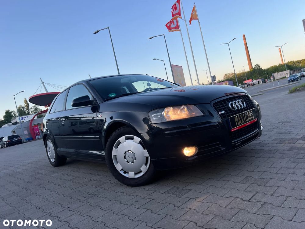 Audi A3 1.6 Ambiente - 4